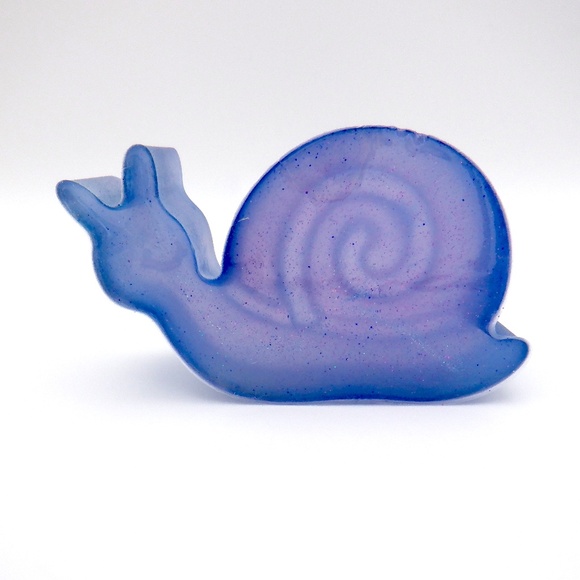 Handmade Resin Snail - Picture 6 of 6